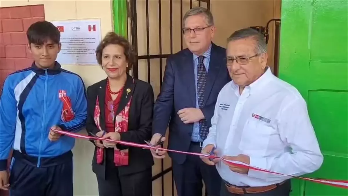 Peru'da Türk İşbirliği ile Bilgisayar Sınıfı Açıldı