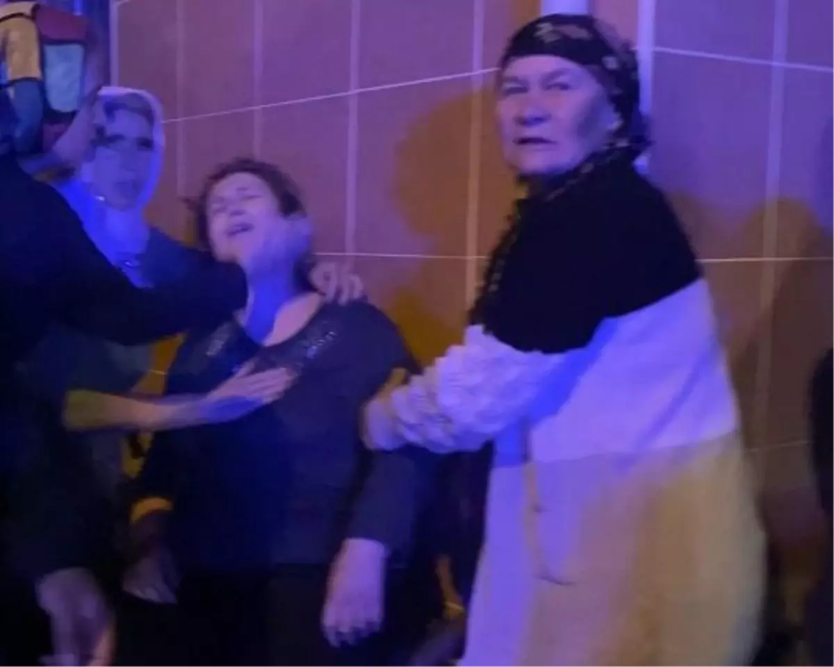 Alaşehir'de Müstakil Evde Yangın: Komşuların Müdahalesiyle Büyümeden Söndürüldü