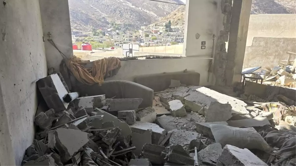 İsrail'in Suriye'ye Hava Saldırısı: 13 ölü, 20'den Fazla Yaralı