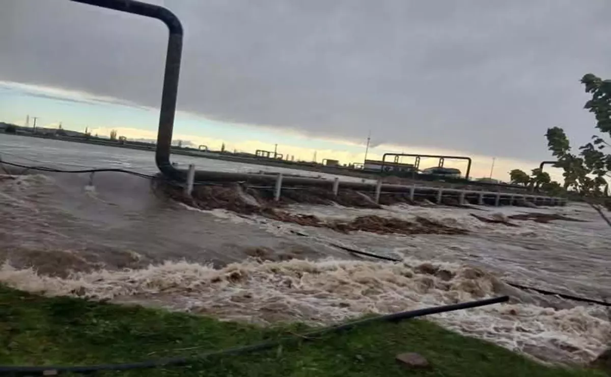 Çanakkale Ayvacık'ta Sağanak Yağış Nedeniyle Tuzla Çayı Taştı