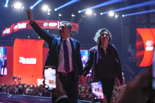 CHP'de kurultay maratonu! Özgür Özel'den 'Arının' diyen Kılıçdaroğlu'na sert mesaj