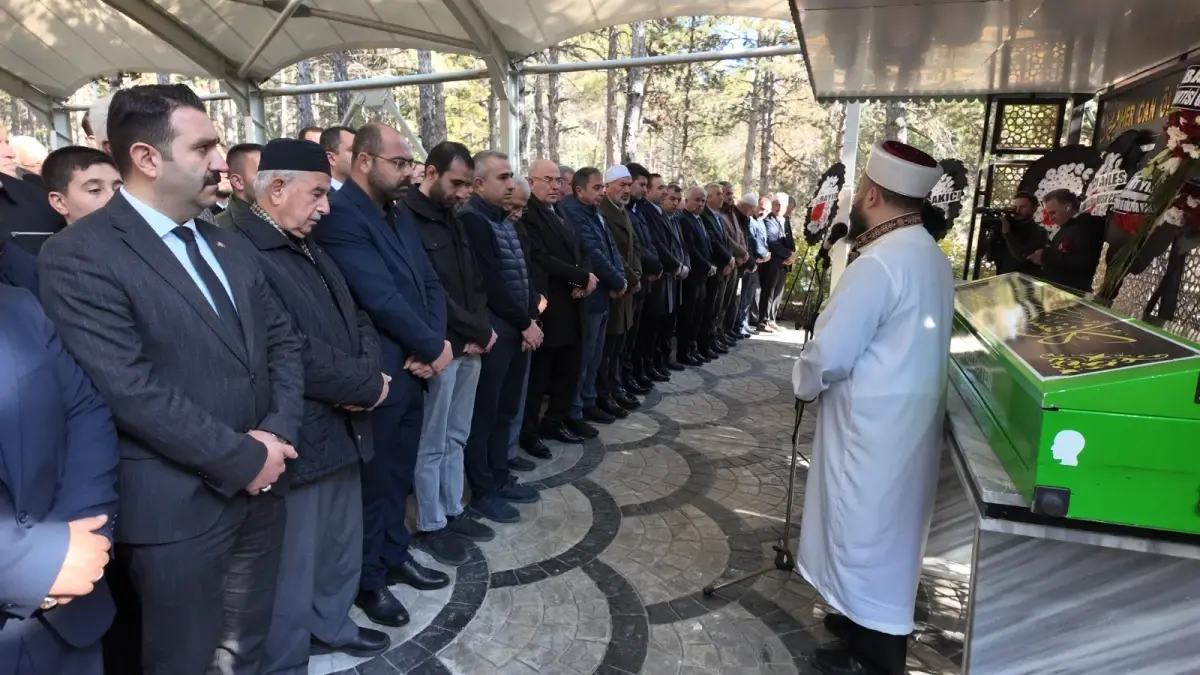 Eski MHP Genel Başkan Yardımcısı Ziya Yılmazbilen'in Babası Toprağa Verildi