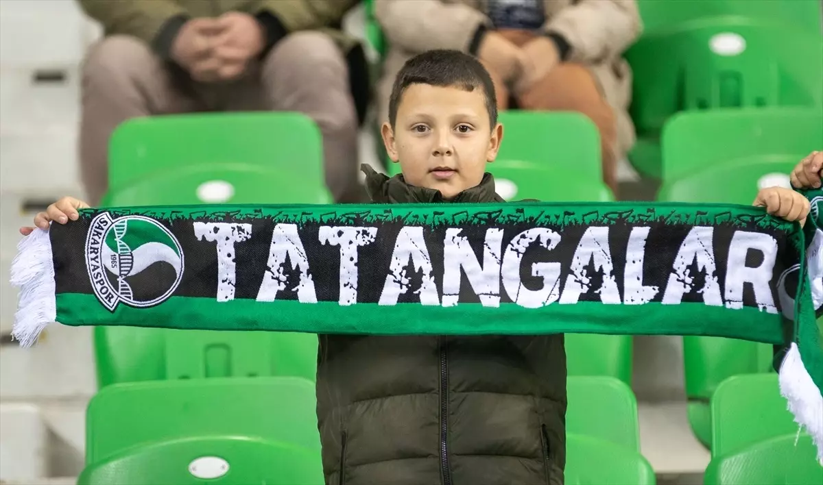 Sakaryaspor ve Eminevim Ümraniyespor Berabere Kaldı