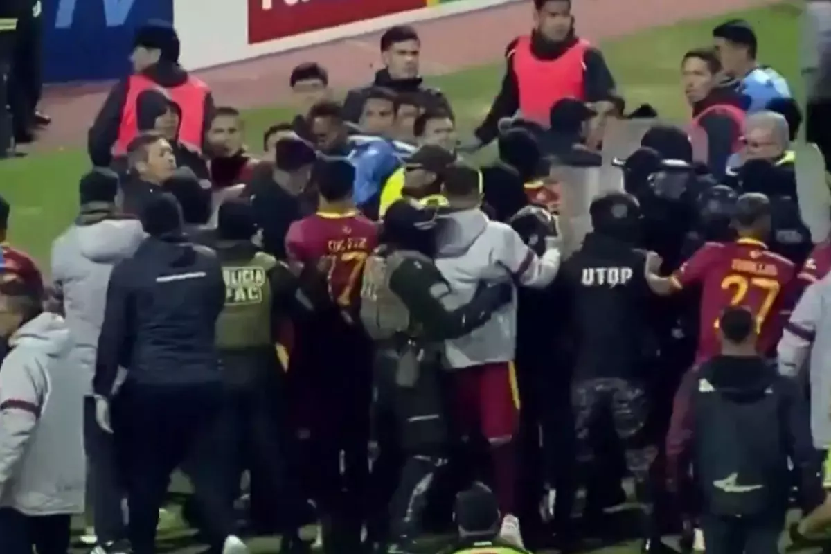 Kupa maçı savaş alanına döndü! Tam 17 kırmızı kart çıktı