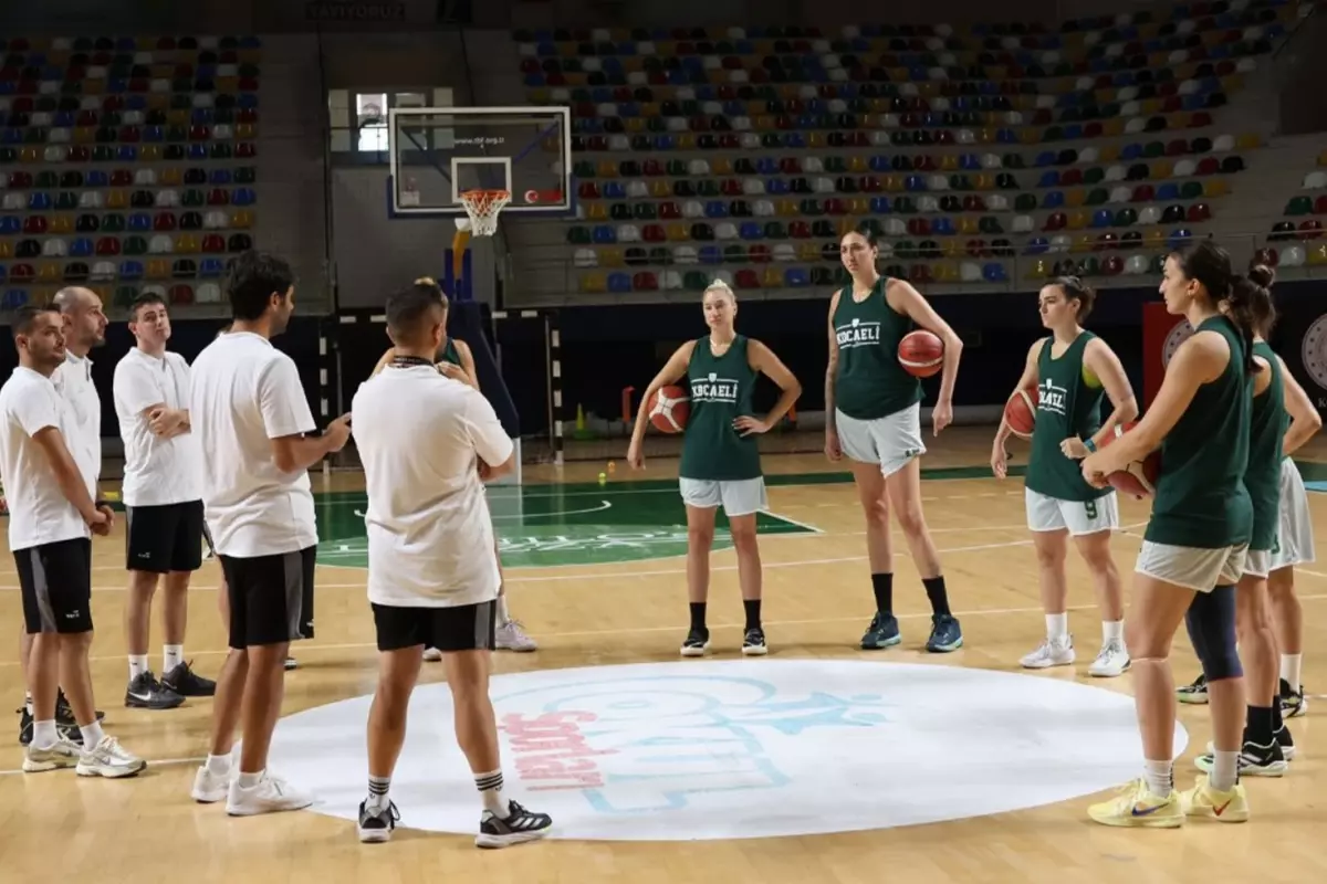 Ligden çekilen Kocaeli Kadın Basketbol Takımı'nın tüm maçları 20-0 kabul edildi