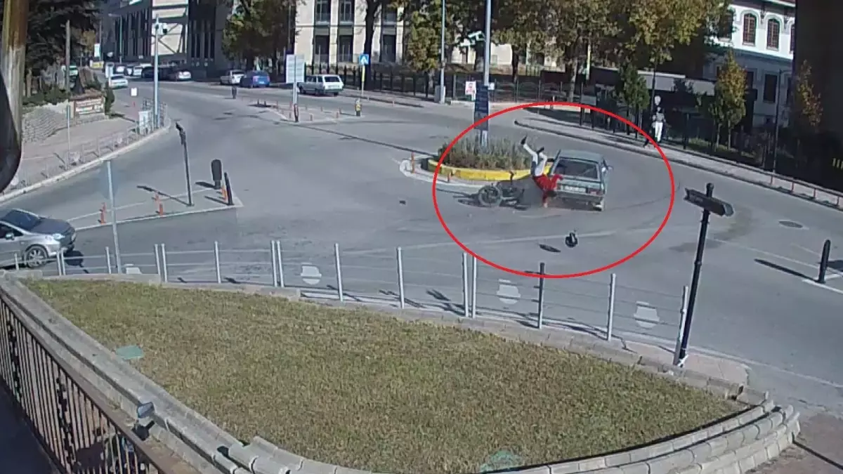 Amasya'da Motosiklet Kazası: Sürücü Yaralandı