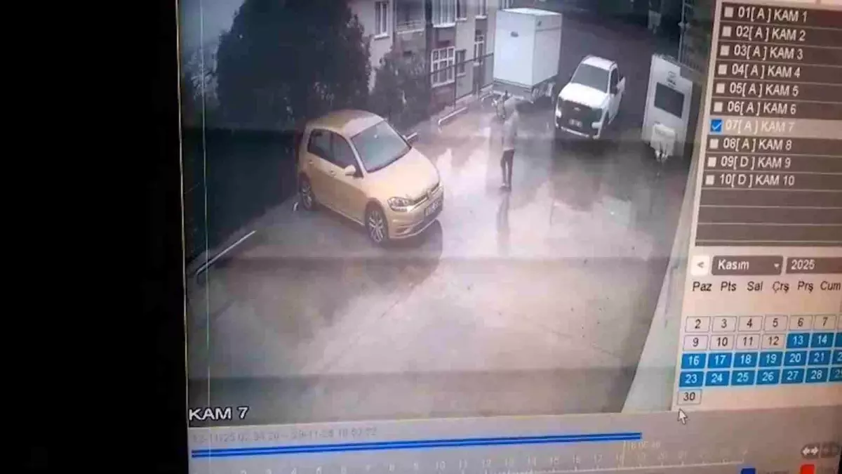 Bursa'da Otoparktan Düşen Otomobilin Sürücüsü Yaralandı