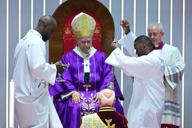 Pope Leo XIII led a mass for approximately 4,000 people at the Volkswagen Arena