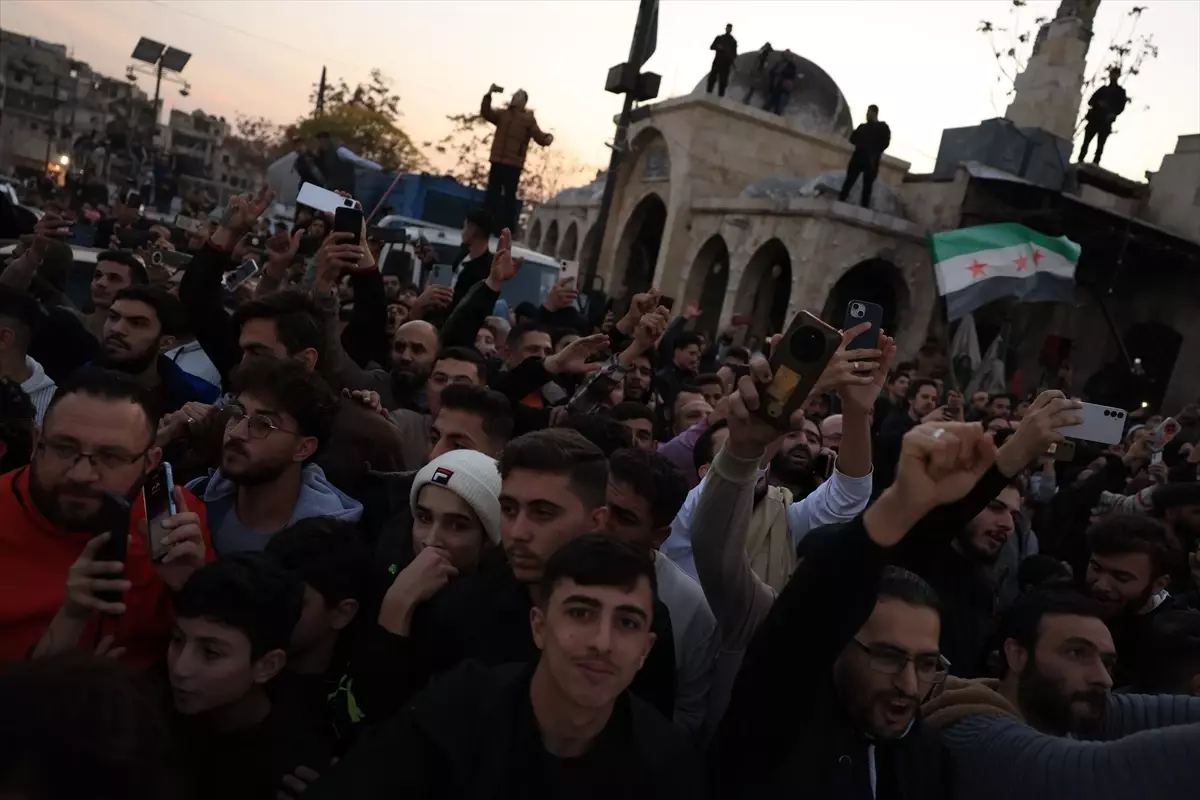 Halep'in Özgürlüğü Suriye için Yeni Bir Tarih Başlatıyor