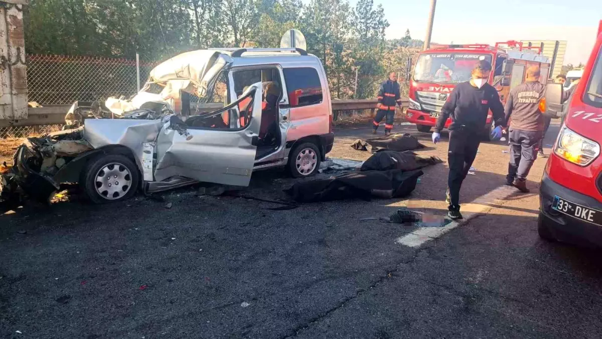 Mersin Tarsus'ta Trafik Kazası: 3 Ölü, 3 Yaralı