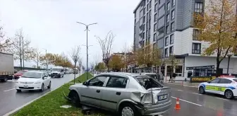 Çerkezköy'de Otomobil ve Pikap Çarpıştı: 3 Yaralı