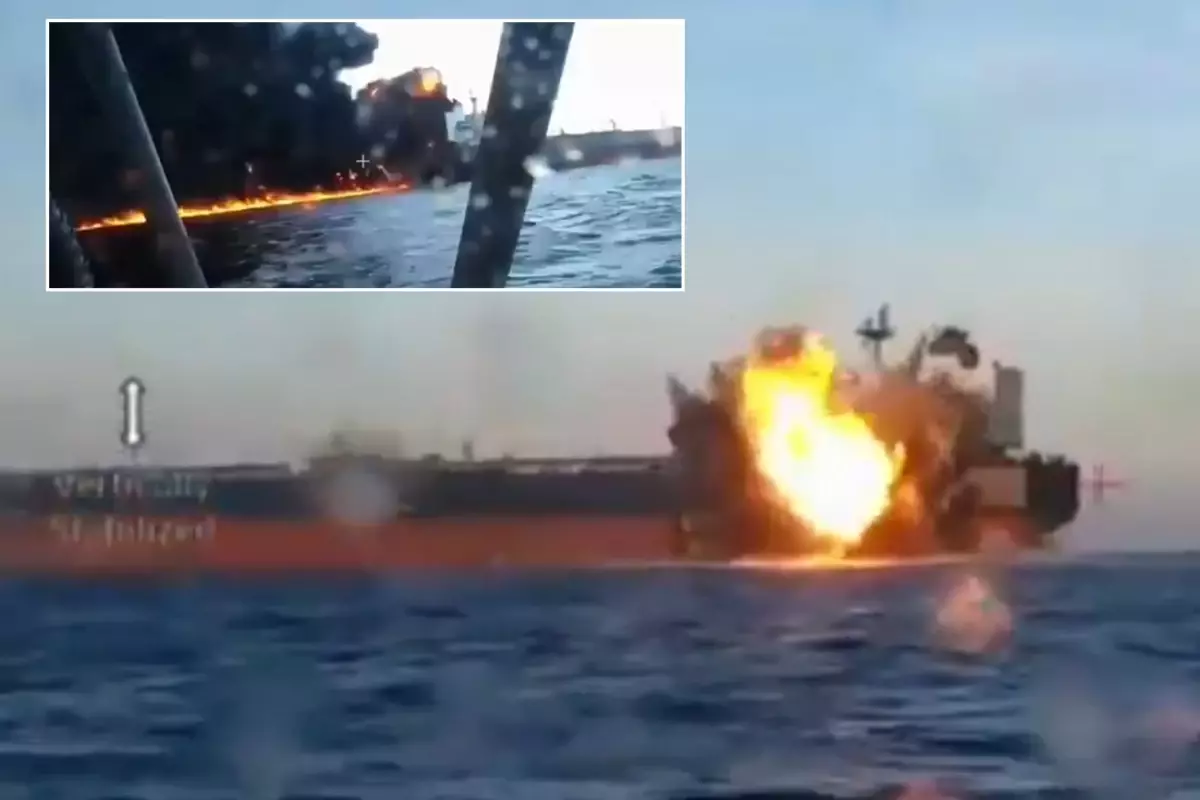 Ukrayna, Karadeniz'deki iki gemiye saldırı anını paylaştı