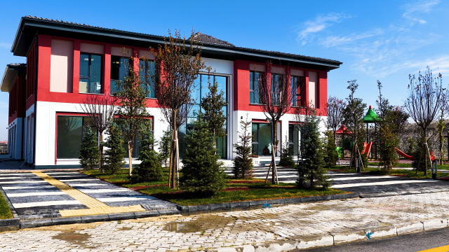 Another first in the Century's Housing Project! 500 neighborhood houses for 500,000 social housing units