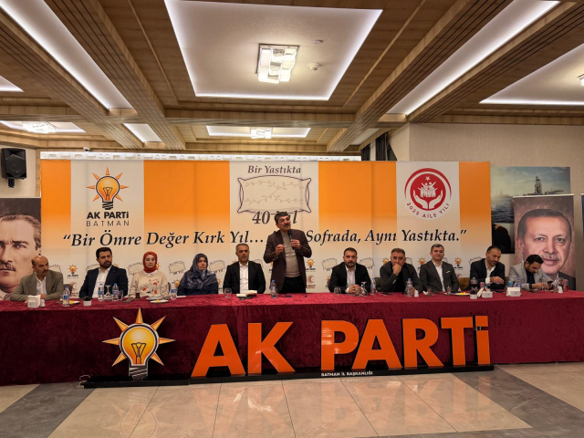 AK Parti Milletvekili Ferhat Nasıroğlu'ndan 65 aileyle vefa buluşması AK Parti Milletvekili Ferhat Nasıroğlu'ndan 65 aileyle vefa buluşması