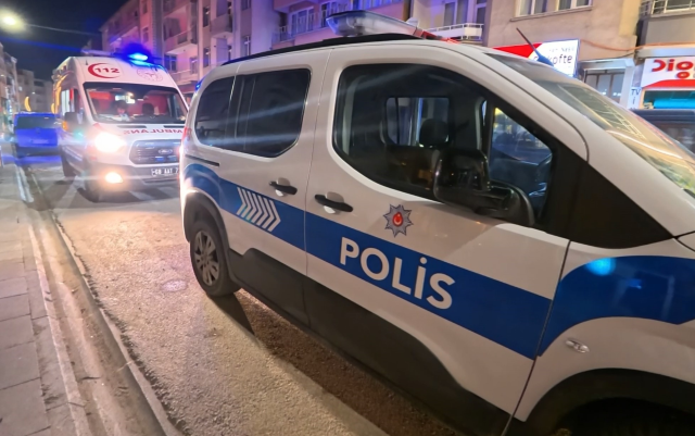 Stabbing Incident in Aksaray: Woman Injures Her Boyfriend's New Girlfriend