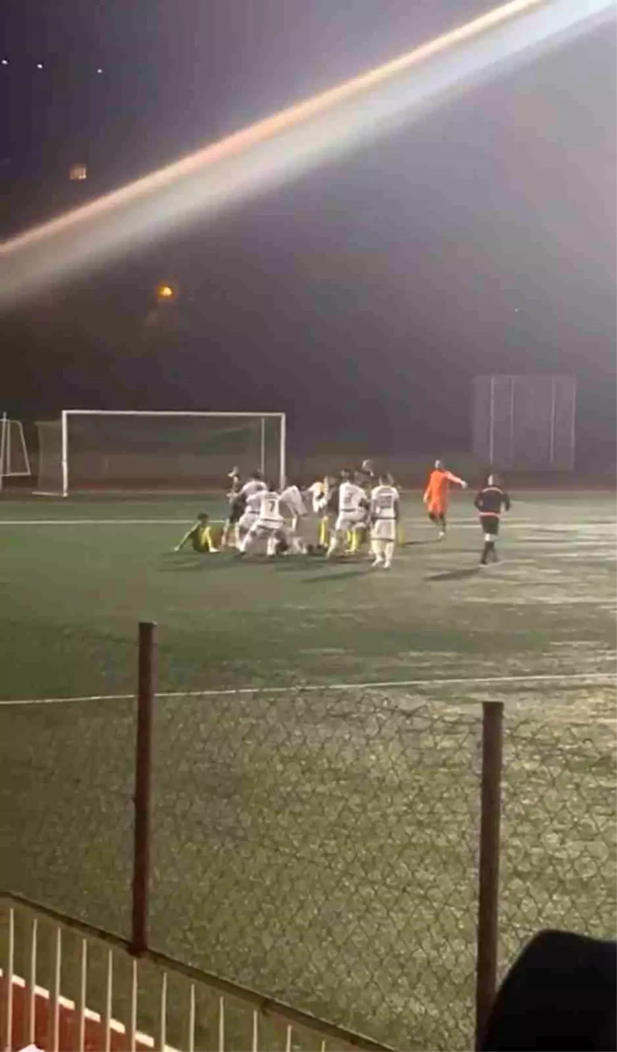 Kocaeli'de Amatör Futbol Maçında Kavgalar Çıktı