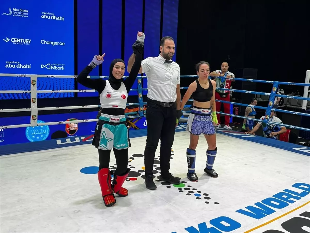 Özlem Melek Korkmaz, Dünya Kick Boks Şampiyonu Oldu
