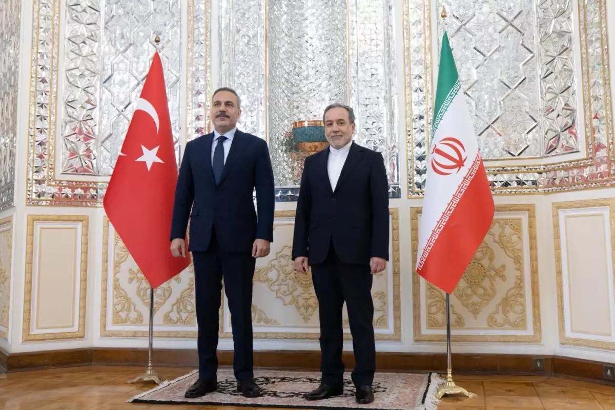 Hakan Fidan Tahran'da İran Dışişleri Bakanı ile Görüştü