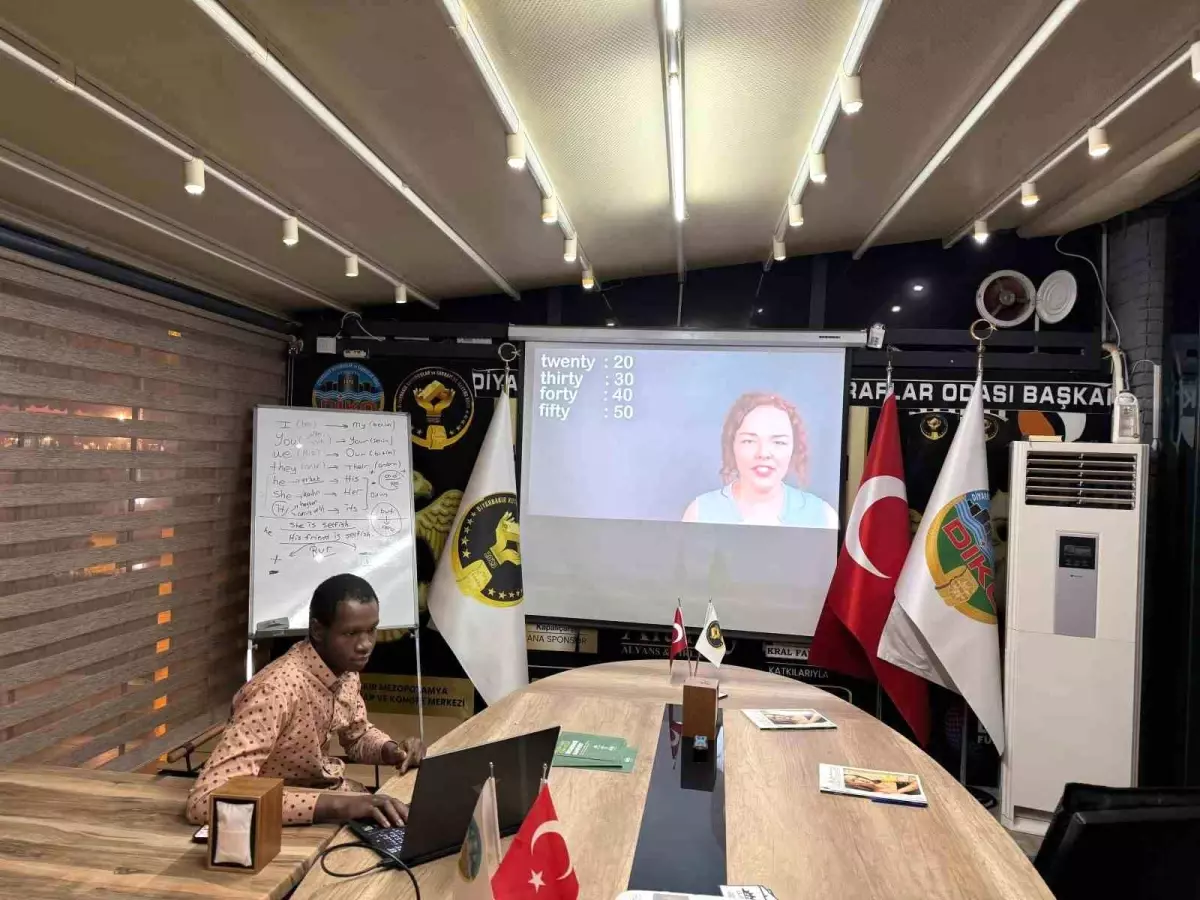 Diyarbakır'da Esnafa Ücretsiz İngilizce Eğitimi Başlatıldı