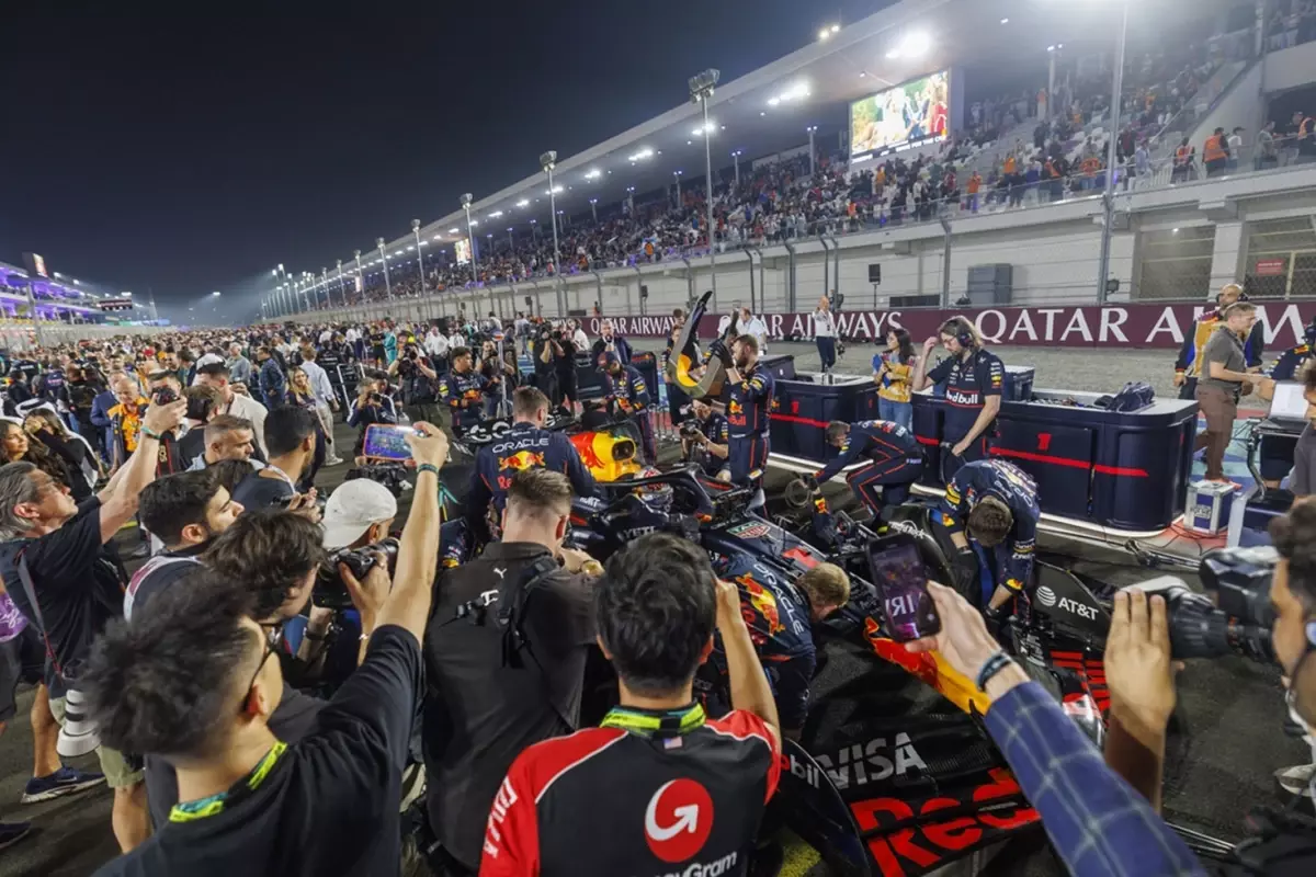 Formula 1'de nefes kesen an! Şampiyonluk son yarışa kaldı