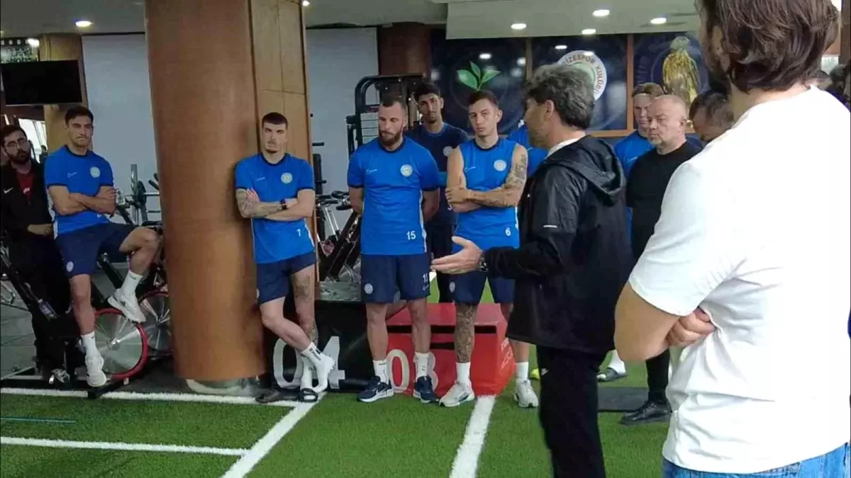 İlhan Palut, Çaykur Rizespor'dan İstifa Etti