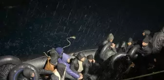 İzmir Açıklarında Düzensiz Göçmen Kurtarıldı