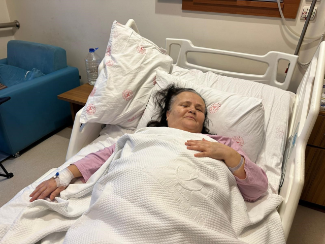 She went with abdominal pain, over 20,000 stones were removed from her gallbladder