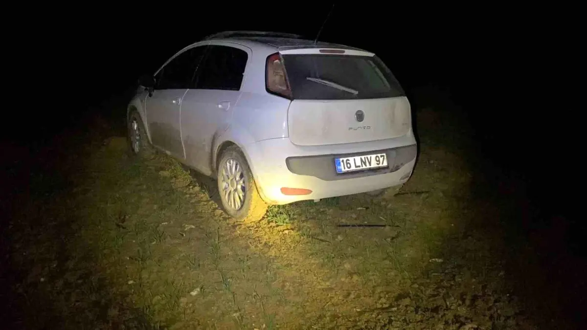 İnegöl'de Polis Kovalamacası: Araç Çamura Saplandı, Şüpheli Kaçtı
