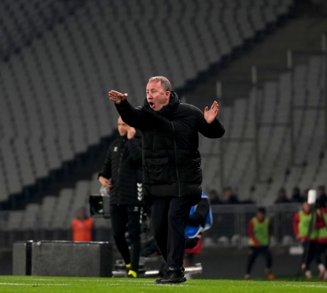 Sergen Yalçın: 'Victory Was Very Important, The Team Played Well'