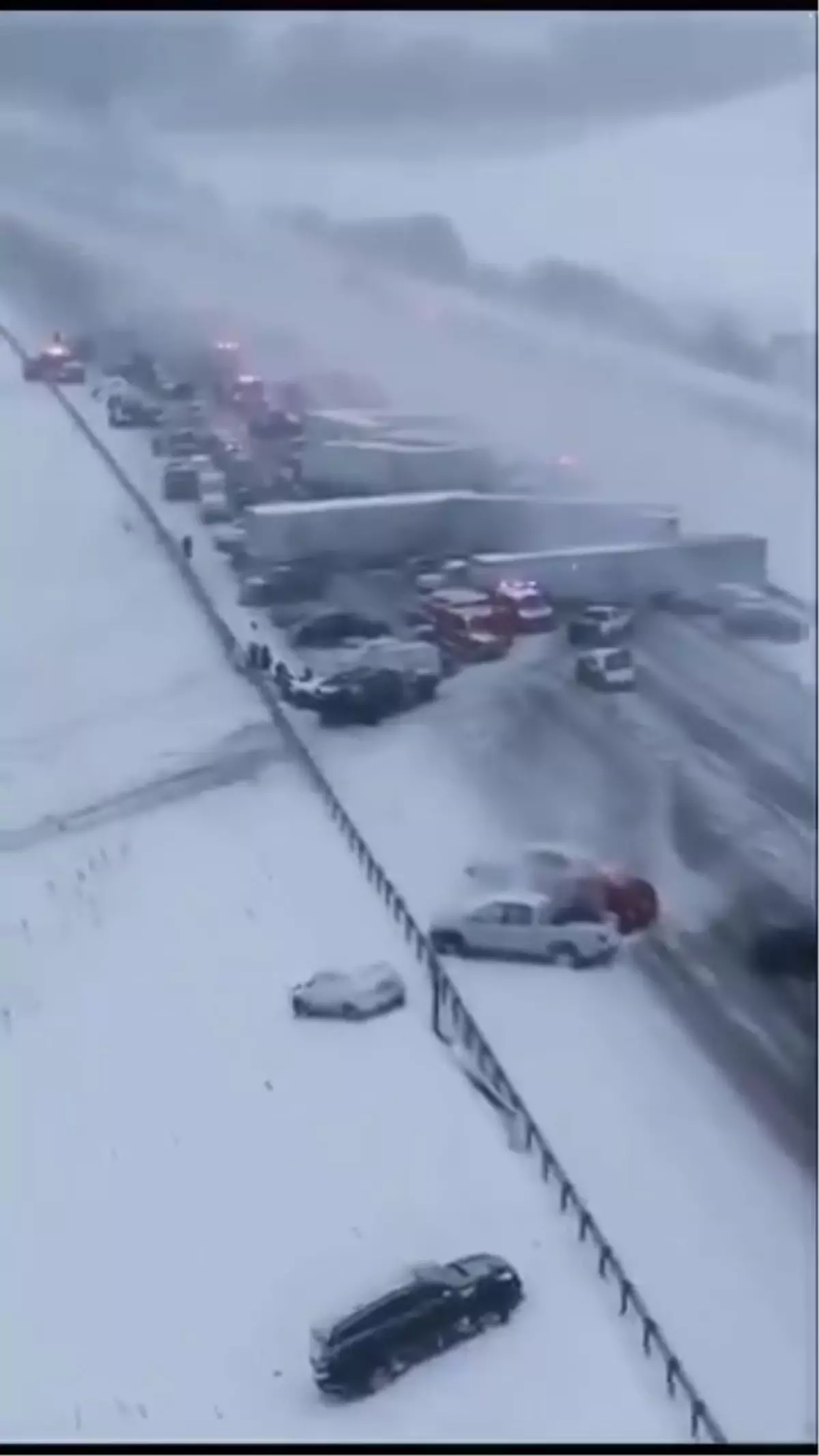 Indiana'da 50'den Fazla Araçla Zincirleme Kaza