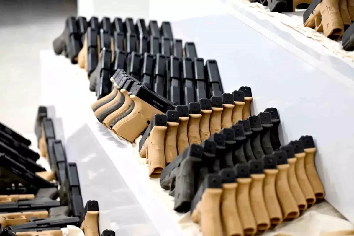 Adıyaman'da 1000 Kuru Sıkı Tabanca Ele Geçirildi