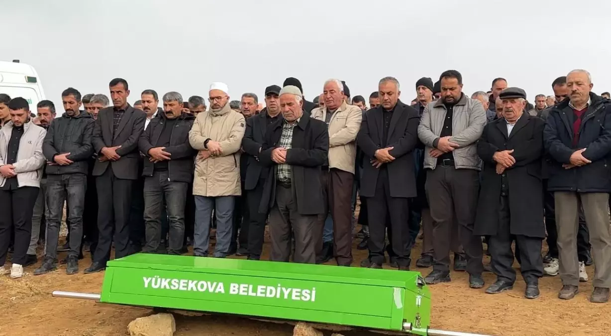 Zernek Barajı'nda hayatını kaybeden gençlerden biri Hakkari'de defnedildi