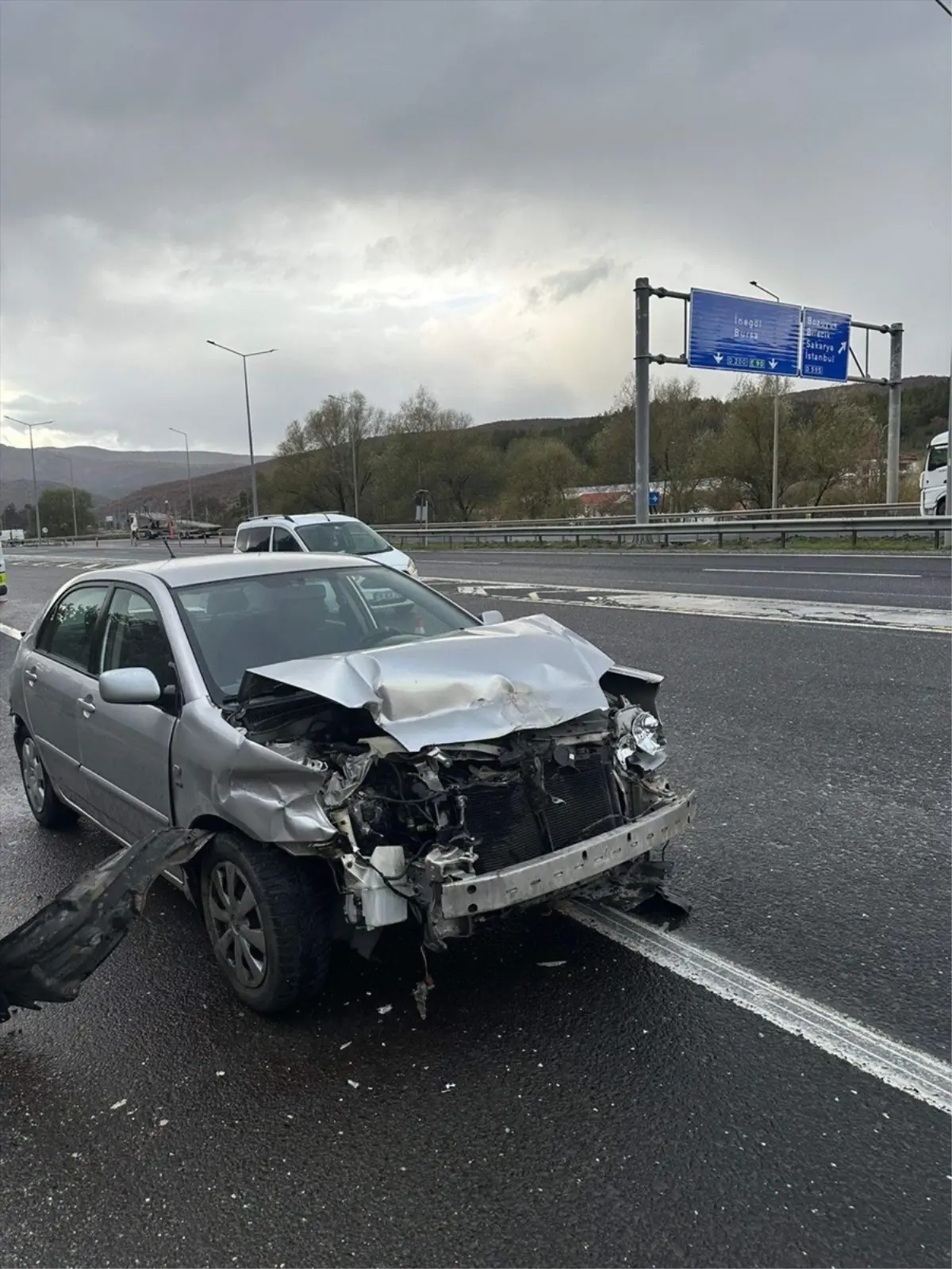 Bilecik'te Trafik Kazası: 2 Yaralı