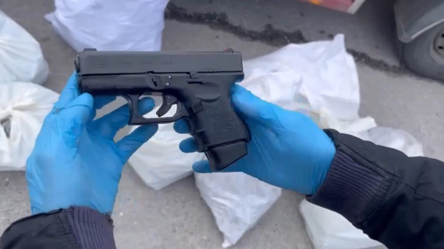 Eskişehir'de arızalı araçtan cephanelik çıktı! Eskişehir'de arızalı araçtan cephanelik çıktı!