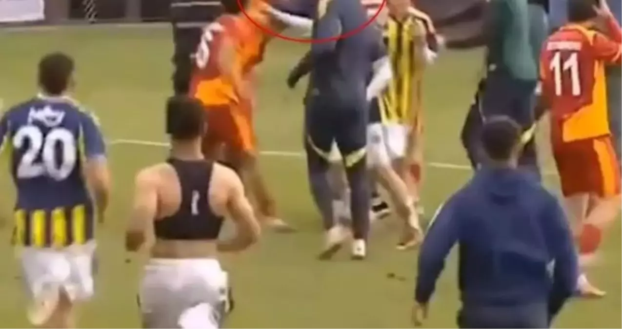 Fenerbahçe Galatasaray U19 derbisinde neden kavga çıktı? Fenerbahçe Galatasaray U19 MAÇ ÖZETİ