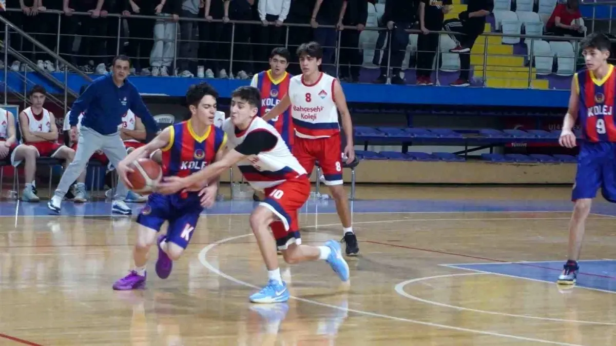 Afyonkarahisar'da Okul Sporları Genç Erkekler Basketbol Müsabakaları Tamamlandı