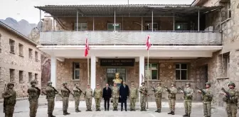 Vali Çelik ve Korgeneral Topaloğlu'ndan Şemdinli Ziyareti