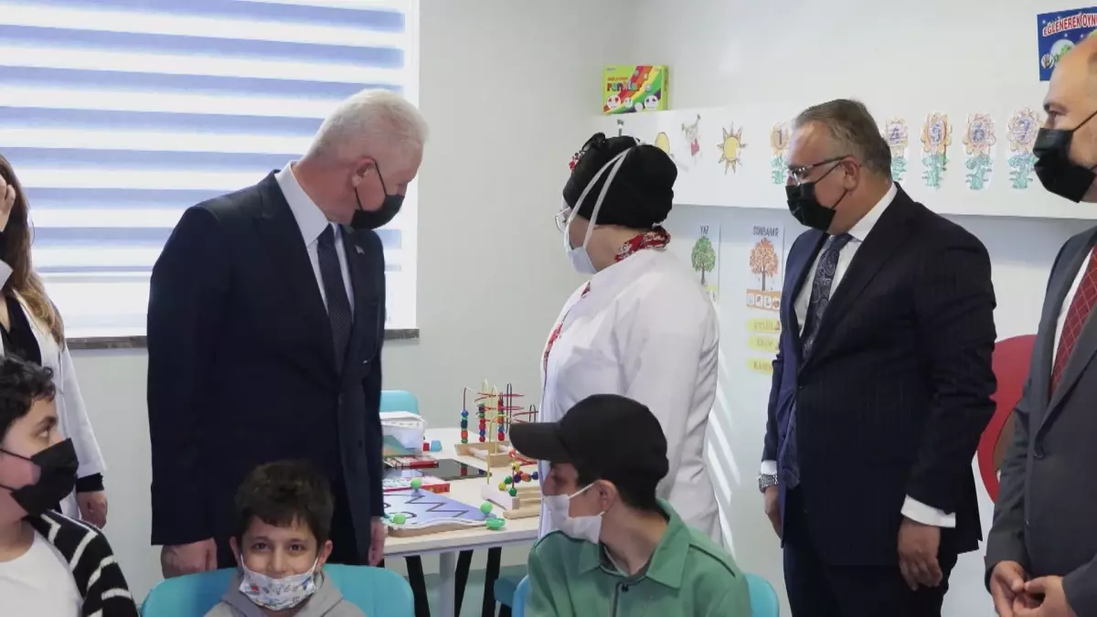 İstanbul'da 398 çocuk hastane sınıflarında eğitim görüyor