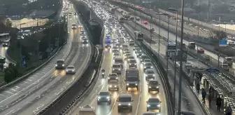 İstanbul'da akşam saatlerinde trafik yoğunluğu yüzde 85'e çıktı