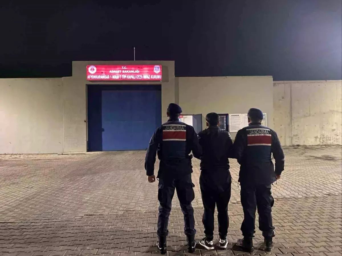 Afyonkarahisar'da Uyuşturucu Operasyonu: 3 Bin 680 Hap Ele Geçirildi