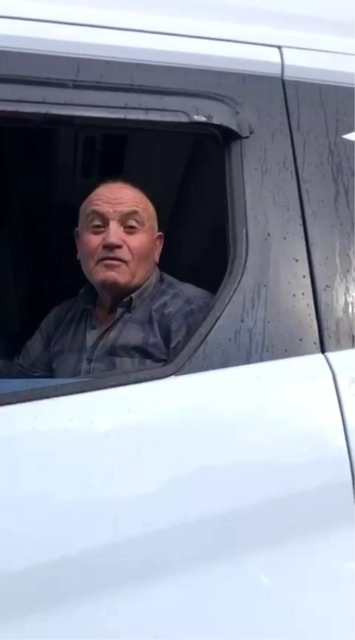 Navigasyon mağduru tırcının "Konumdaki o kadın beni getirdi" diyerek kendini savunması gülümsetti