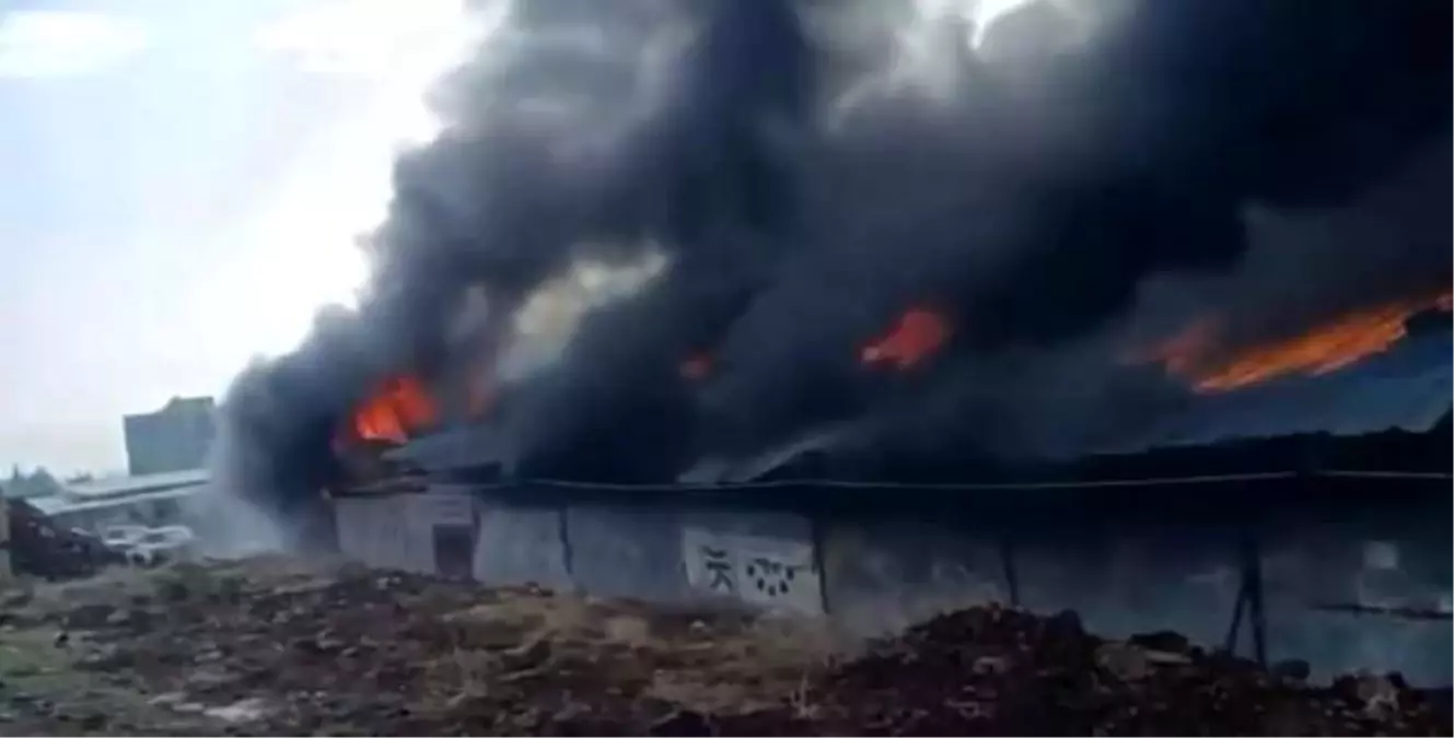 Gaziantep'te Şantiyede Yangın: İtfaiye Ekipleri Müdahale Etti