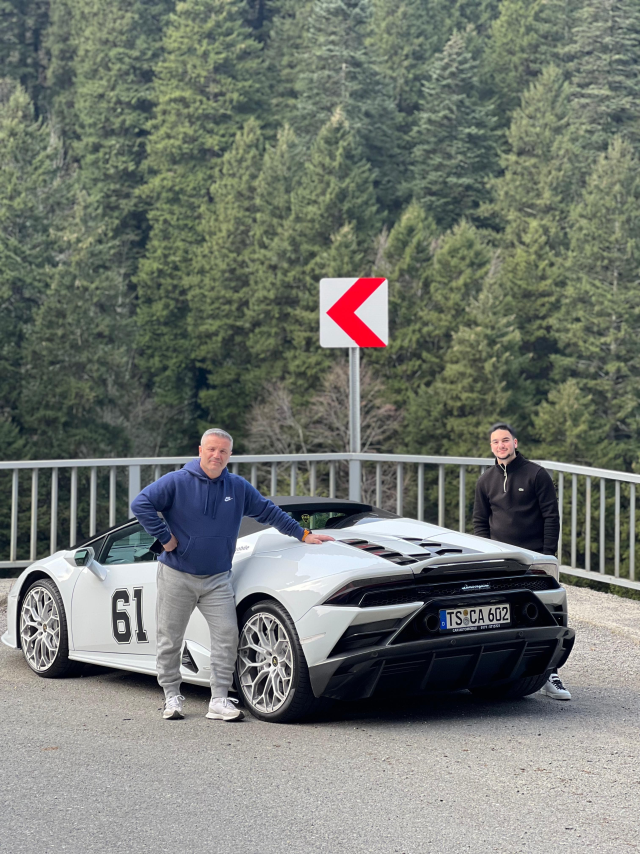 Lamborghini wind in Trabzon: The young man from Germany became the center of attention