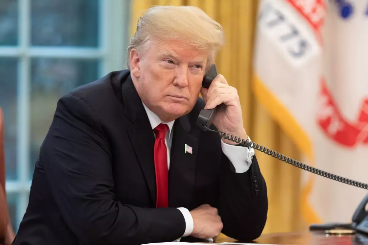 Trump'tan Maduro'ya telefon: Hayatını kurtarmak için Venezuela'yı derhal terk et