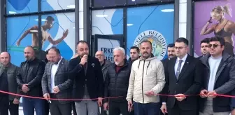 Yusufeli'nde Modern Spor Merkezi Açıldı