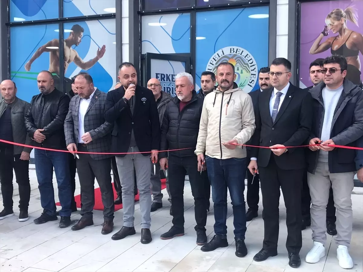 Yusufeli'nde Modern Spor Merkezi Açıldı