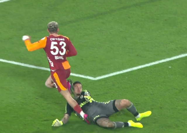 Is Barış's position where he fell a penalty? Famous commentators expressed their views without hesitation