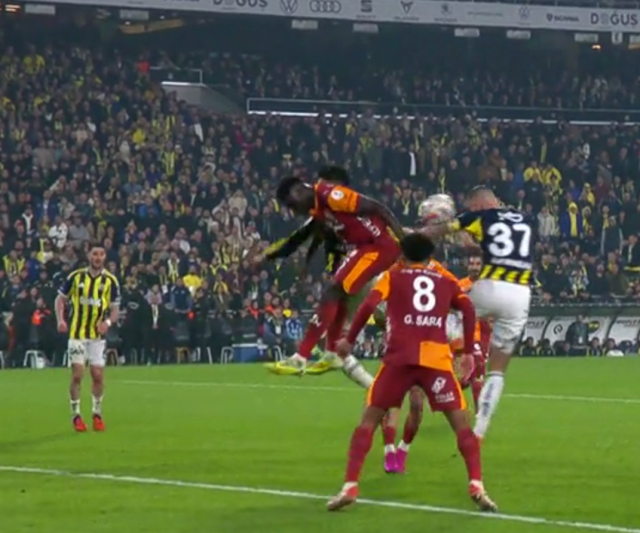 Is Barış's position where he fell a penalty? Famous commentators expressed their views without hesitation