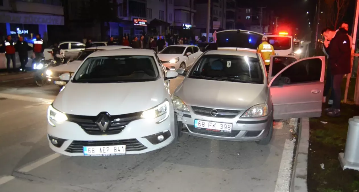 Alkollü Sürücünün Kaçışı Sonrası Makam Araçına Çarptı