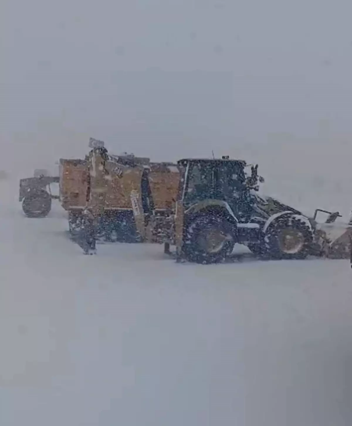 Ağrı'nın Yüksek Kesimlerinde Kar Yağışı Etkili Oldu